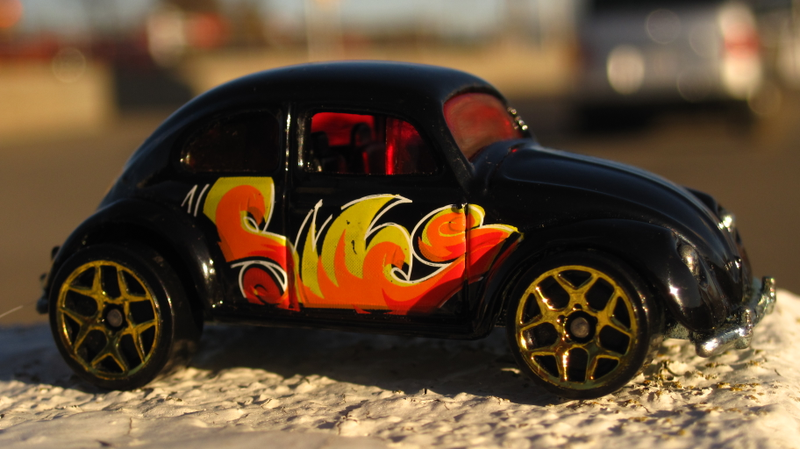 Illustration for article titled Sunlit Sunday: VW Bug.